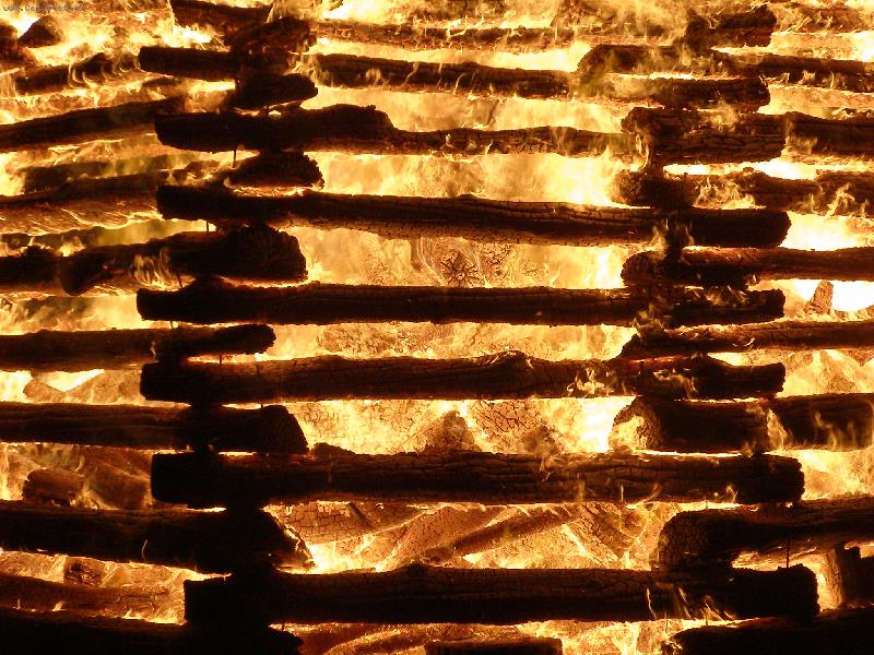 Foto: opravdu velk� ohn��ek